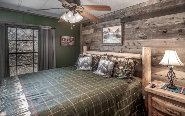 Buckhorn Cabin - Three Bedroom Cabin