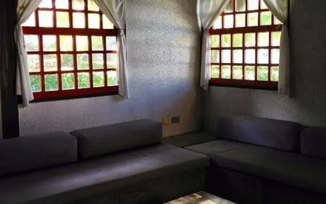 Tropicos Inn
