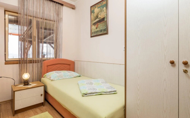 Awesome home in Senj with Jacuzzi, WiFi and 2 Bedrooms
