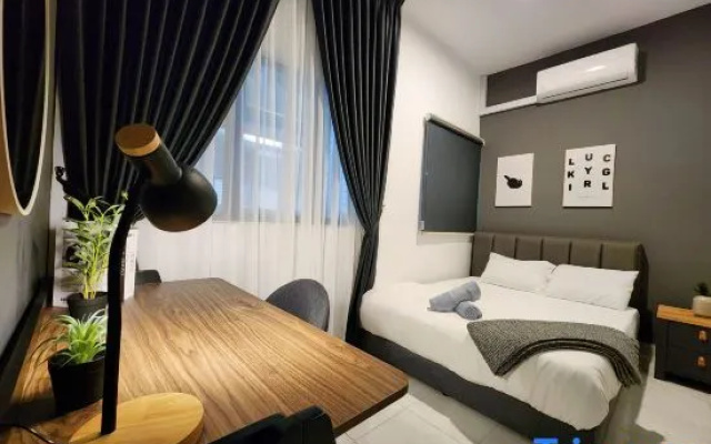 Youth City Niai KLIA Fully Aircon Cozy Suite