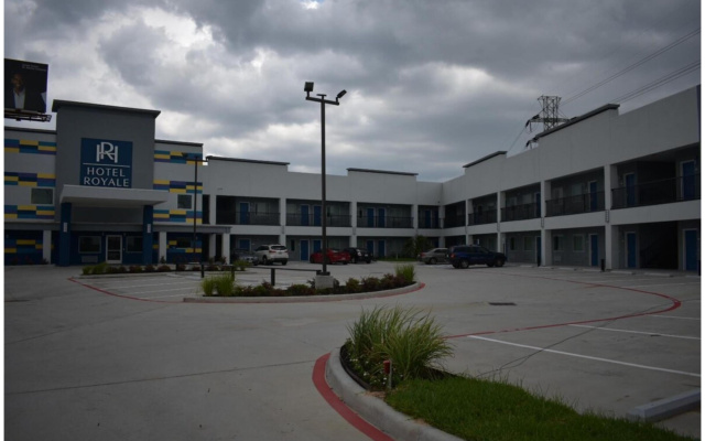 Hotel Royale IAH Airport North Houston I-45