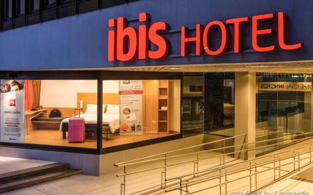Hotel ibis Porto Centro вид на фасад