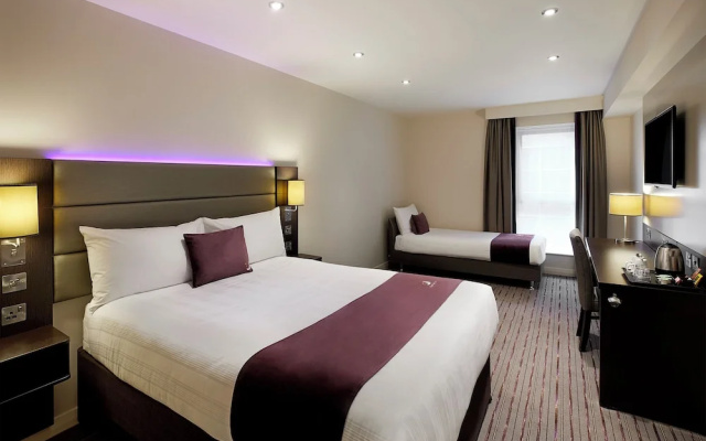 Premier Inn Blackburn South - M65 J4