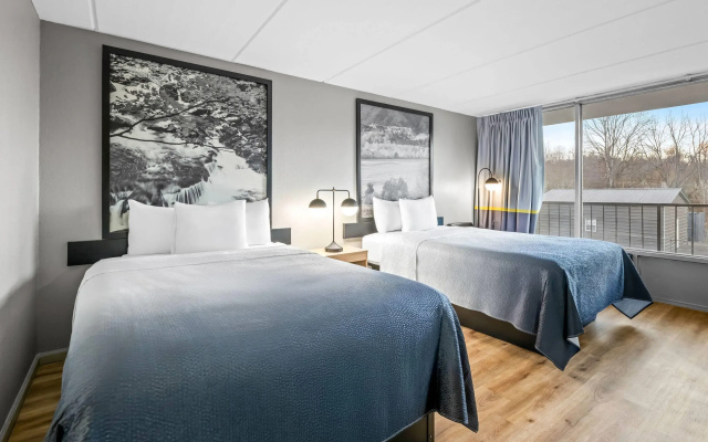 Super 8 by Wyndham Kingsport /I-81