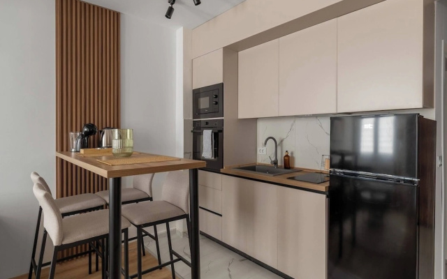 Centrally Located Cozy D&O Apartment