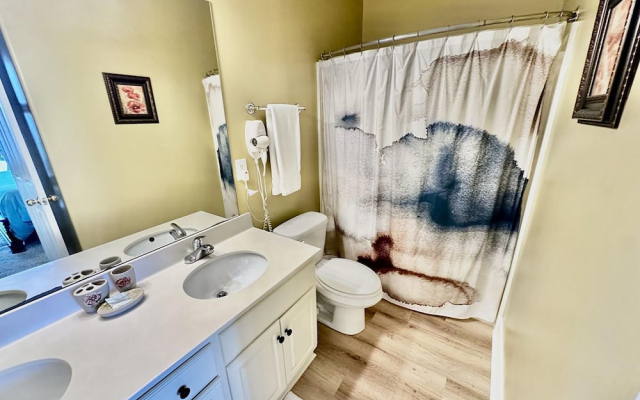 Ocean Reef 2203 - Emerald Shores Escape