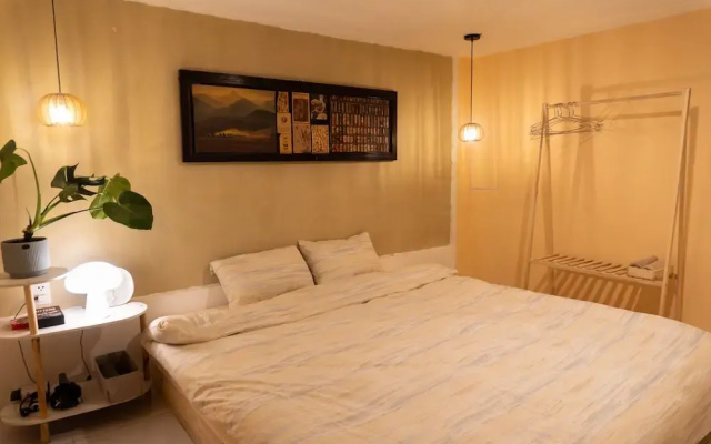 THE Room