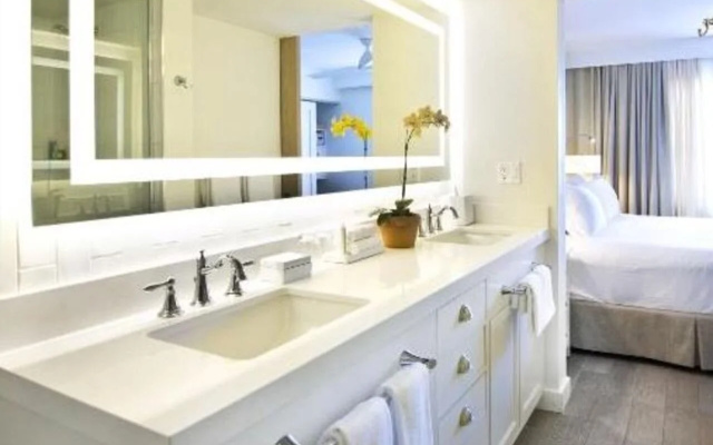 Beach House Suites by the Don CeSar