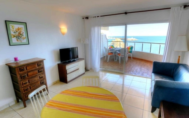 C16013 Club de Mar