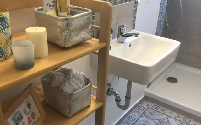 Hen-Coop Inn Appartement mit zwei Schlafzimmern & Netflix
