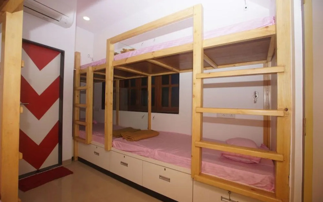 Mumbai Staytion Dorm - A Backpackers Hostel