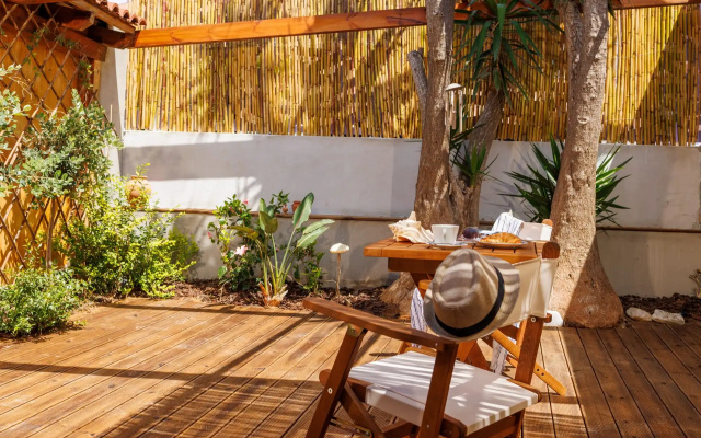 Dolphin Beach Studios Crete