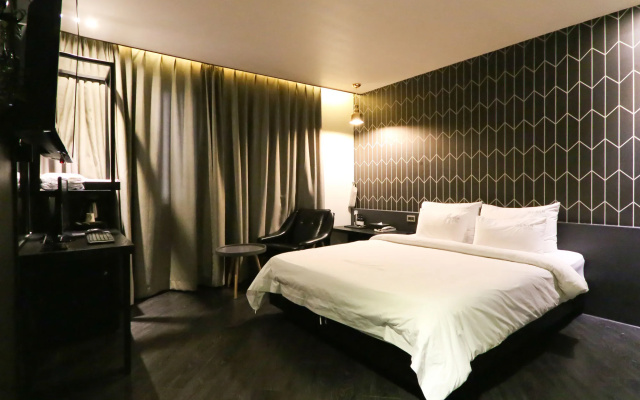 To Heaven Hotel Nampo