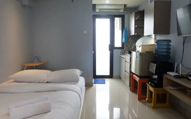 Nice And Strategic Studio Kebagusan City Apartment