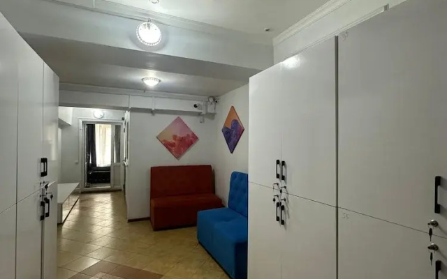 Rooms Tolebi.