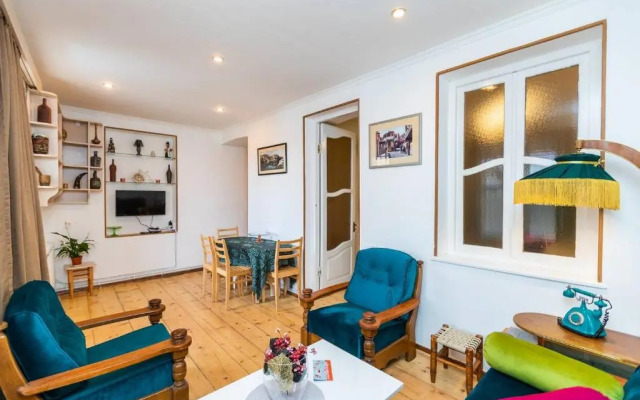 Wehost Apartment with Ethnic Design
