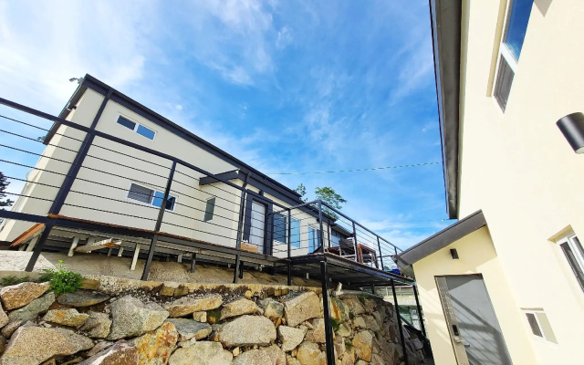 Goseong Sunny Hill Pension