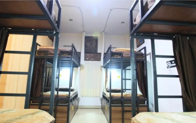 Ode Hostel