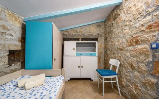 Beautiful Home in Vabriga With Wifi and 2 Bedrooms