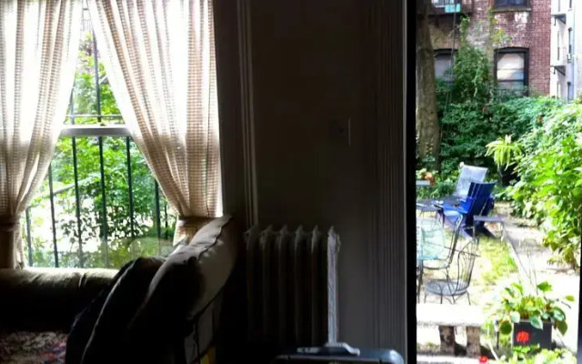 Jumel Terrace Bed & Breakfast