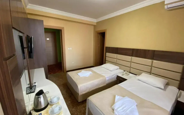Georgian Hotel