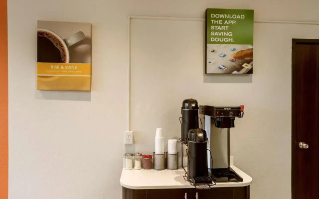 Super 8 Albert Lea Mn