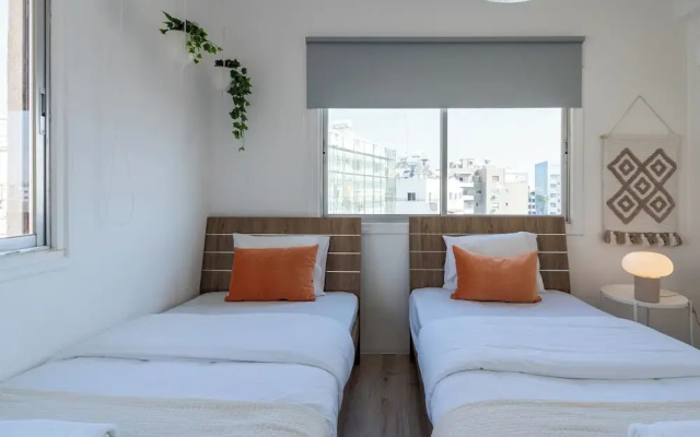 Citrus 3-BR Apt. & Balcony in Larnaca