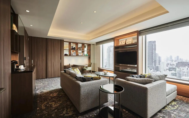 Отель The Royal Park Hotel Iconic Osaka Midosuji