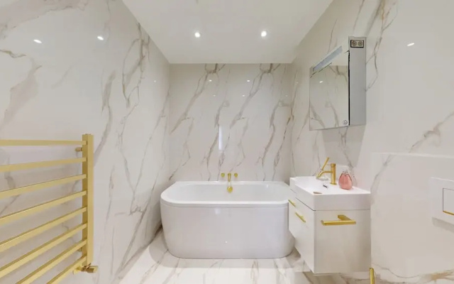 Amazing Newly Refurbished Mews House