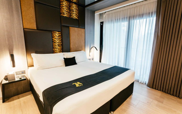 Hugo's Boutique Hotel - Adults Only