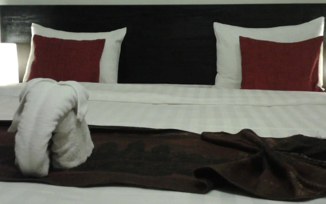 River Star Hotel