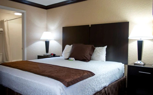 Best Western Cantebury Inn & Suites