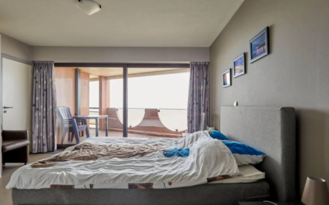Beachfront apartment in Blankenberge with balcony