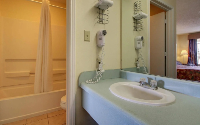 Legacy Inn - Cookeville