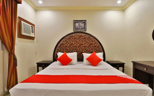 OYO 161 Middle East Suite