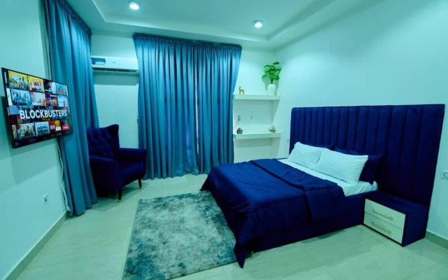 Hendon Luxury Apartment