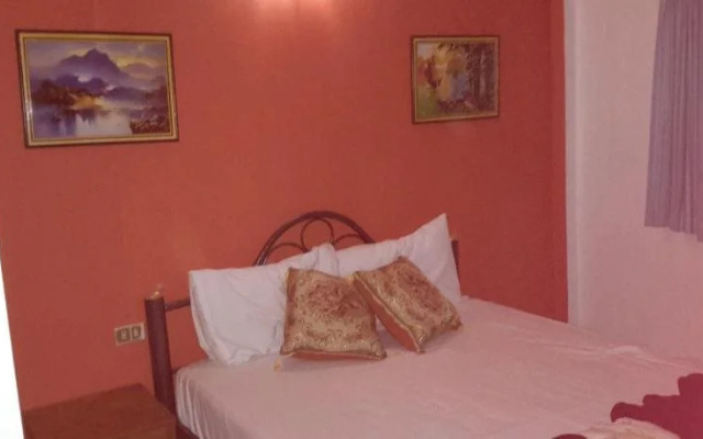 Cheap Rooms Guesthouse