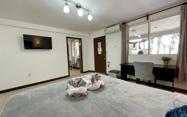 Parham Plaza Hotel