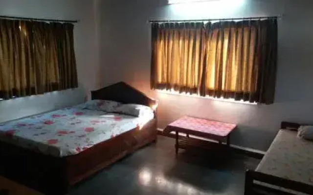 Hotel Happy Home