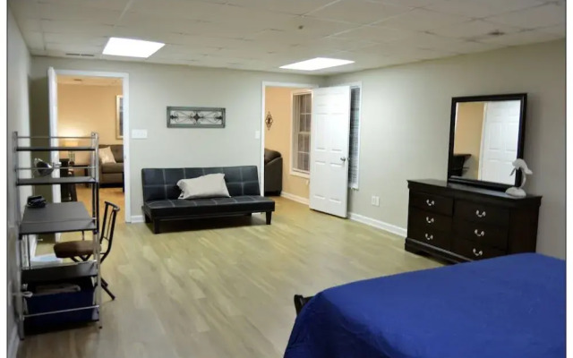 Opis Realty-Spacious Metro Atlanta Home