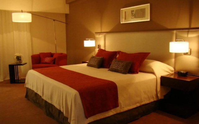 Howard Johnson Hotel & Casino