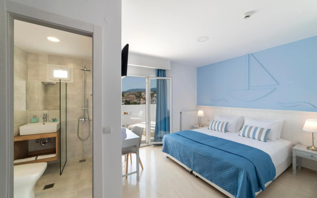 Naiades Marina Hotel