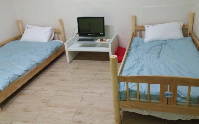 Naru Hostel
