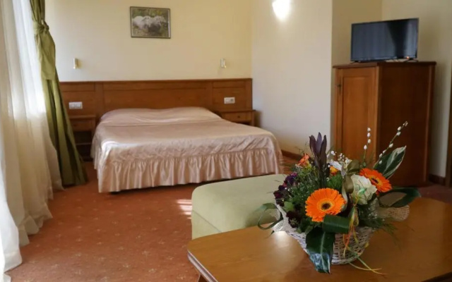 Troyan Plaza Hotel