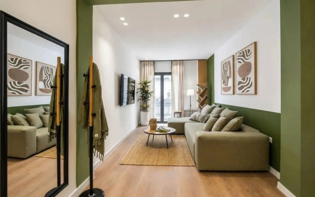 LIV - Upscale Athenian Apartment 1A
