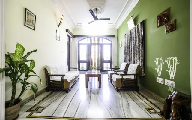 OYO Home 19921 Cosy 3BHK