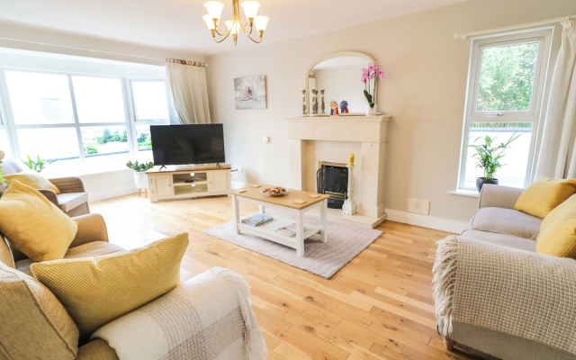 12 Hillview