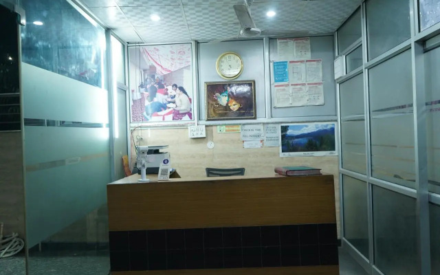 OYO 37169 Hotel Quadis