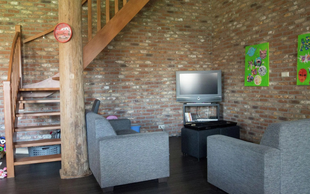 Cozy Holiday Home in Meeden with Large Garden