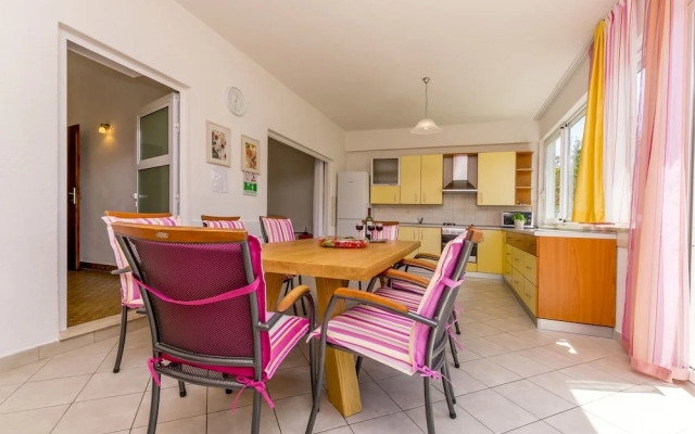 House Suncani Dvori